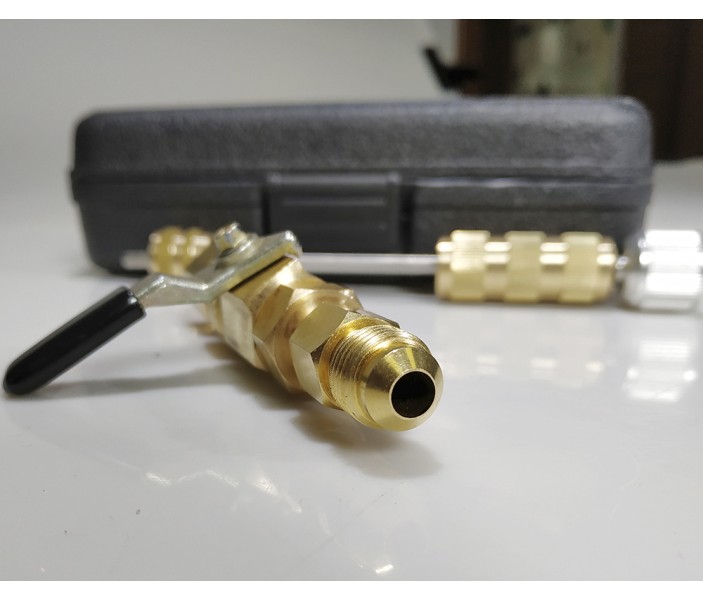 Устройство для замены ниппелей под давлением Mastercool 91498