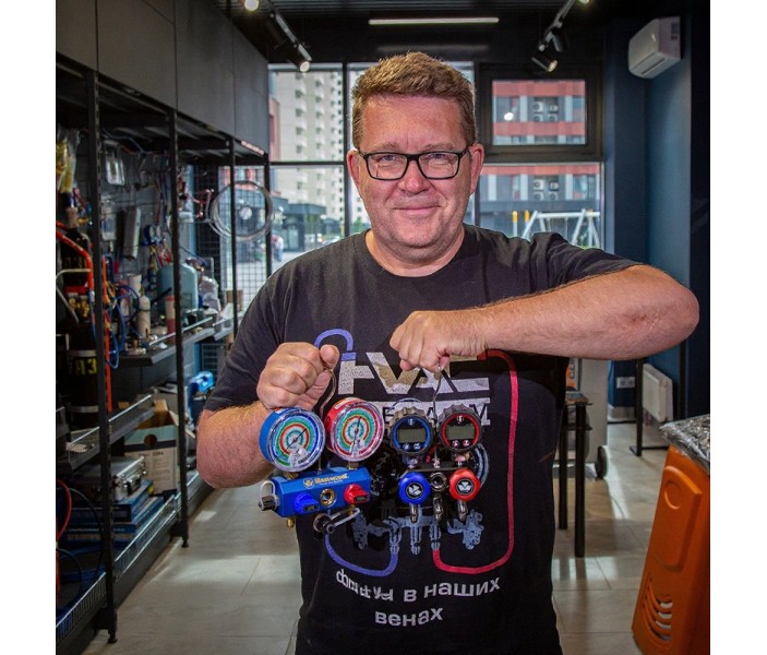 Цифровой манометрический коллектор Mastercool 84472 Black Series Mini-fold